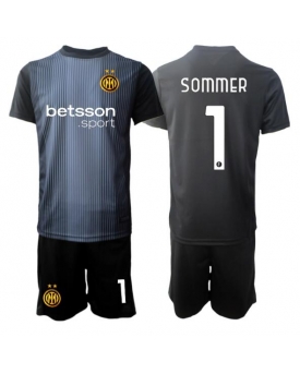 Inter Milan Yann Sommer #1 Portiere Maglia Gara Casa Repliche 2025-26 Bambino Maniche Corte Inter Milan Yann Sommer #1 Portiere Maglia Gara Casa Repliche 2025-26 Bambino Maniche Corte